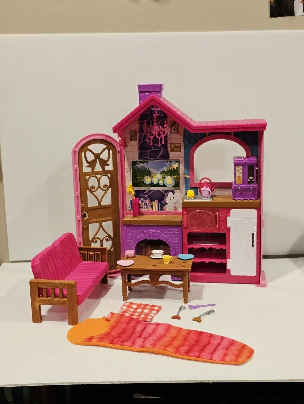 Barbie Camping Fun Cabin Playset